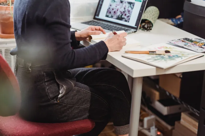 Tiny Drops, Big Ocean: How Sharing Small Wins Every Day Builds the Audience That Actually Sticks Around